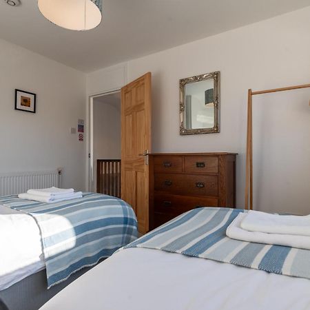 Port View House 3-Bedroom Self Catering Family Home With Garden Near Кардифф Экстерьер фото